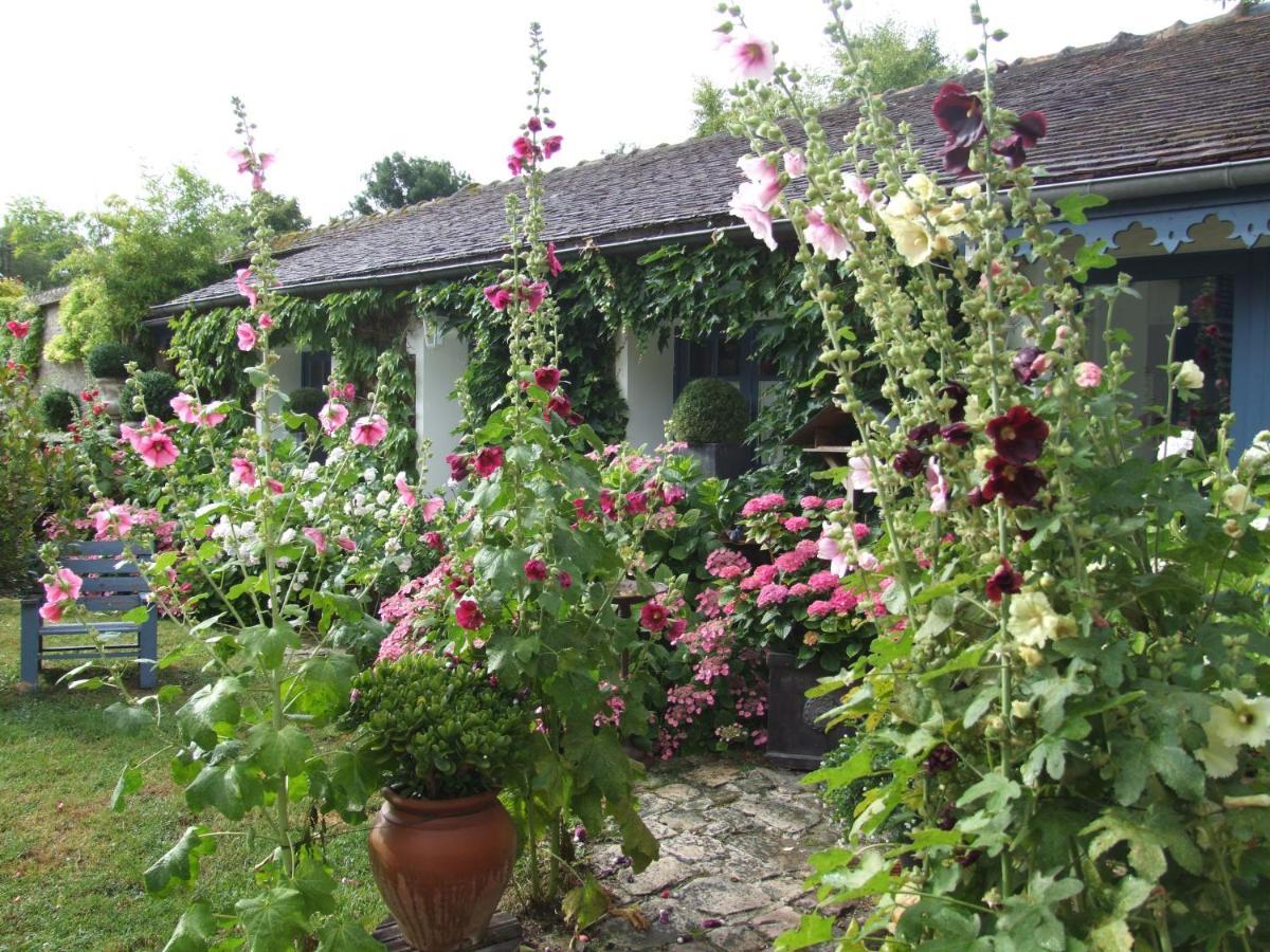 Les Glycines Bed & Breakfast Ury Dış mekan fotoğraf