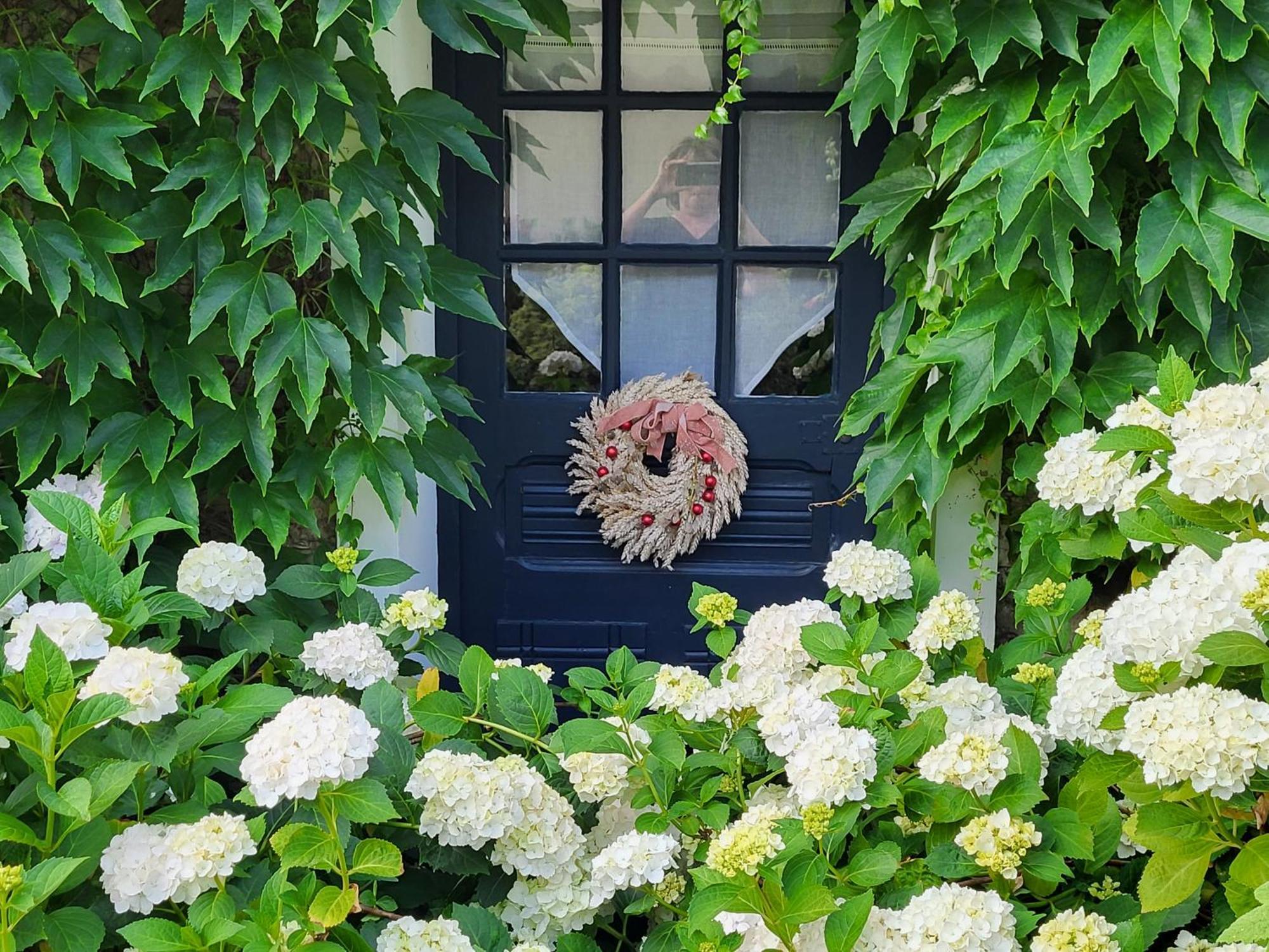 Les Glycines Bed & Breakfast Ury Dış mekan fotoğraf