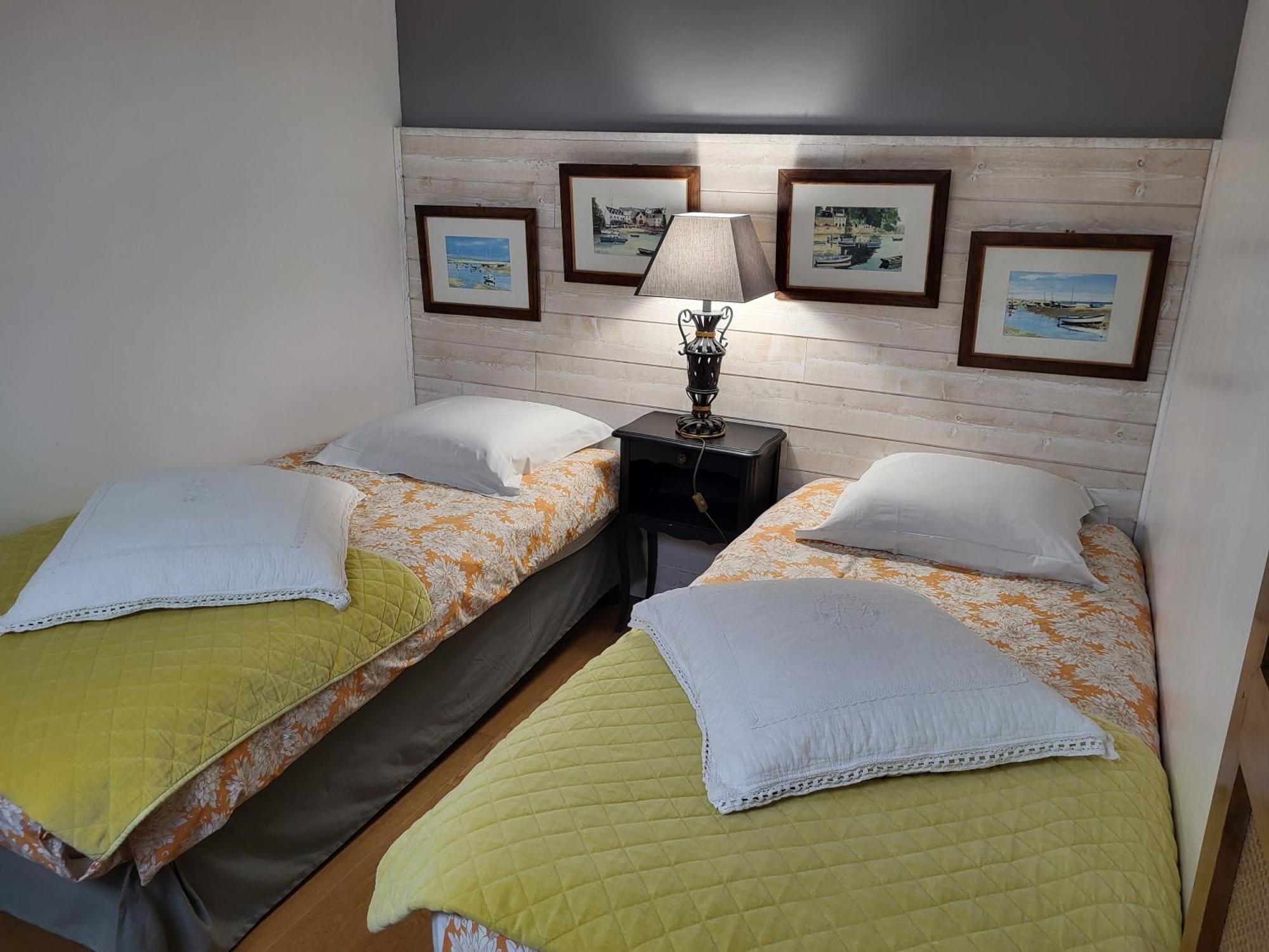 Les Glycines Bed & Breakfast Ury Dış mekan fotoğraf